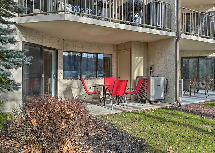 On Big Boulder Lake: Condo W/ Community Pools!