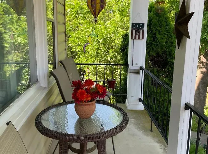 Hillcrest Bed And Breakfast
